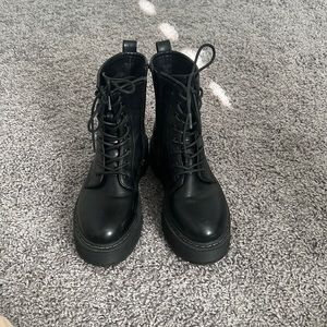 Steve Madden combat boots Betty black
